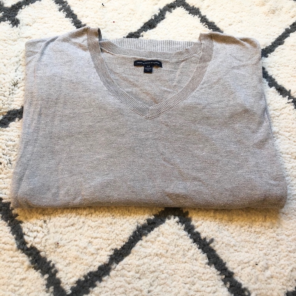 American Eagle sweater
